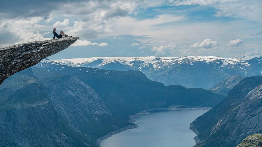 Trolltunga: Trolltunga Summer Hike - Trolltunga: The Needle-Rock Moment and Time to Breathe on the Ledge