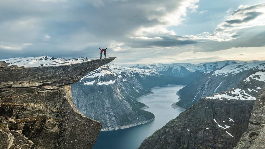 Trolltunga: Trolltunga Sunset Glamping - What to Pack for Trolltunga: Realistic Gear for Cold, Wet, and Bugs