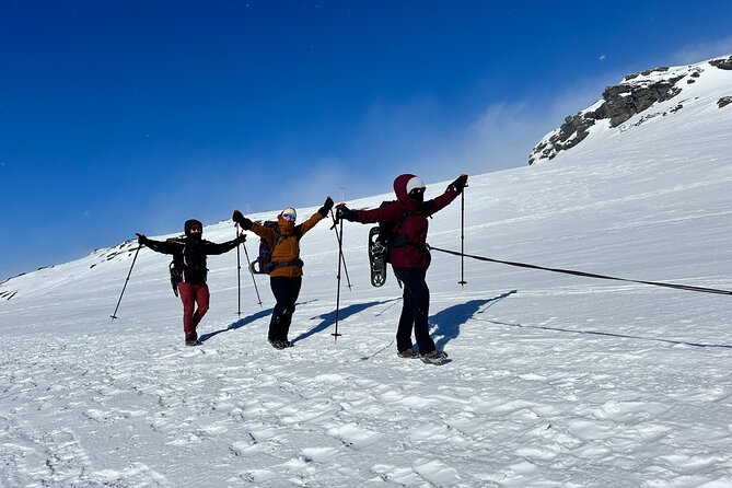 Trolltunga Winter Day Hike - Gear you get versus gear you must bring