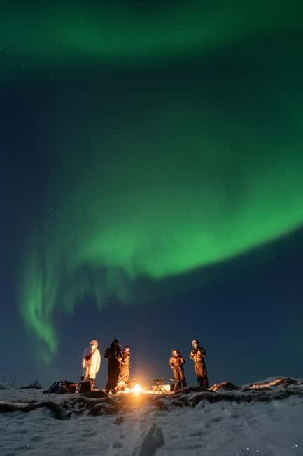 Tromsø: Adult Only Aurora hunt with Citizen Science - The guide matters: Bart, Ana, and Thomas style of spotting
