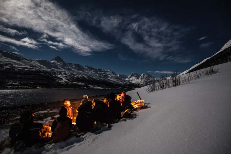 Tromsø: All-Inclusive Northern Lights Hunt - Campfire Viewing: The Warm Meal Part of the Experience