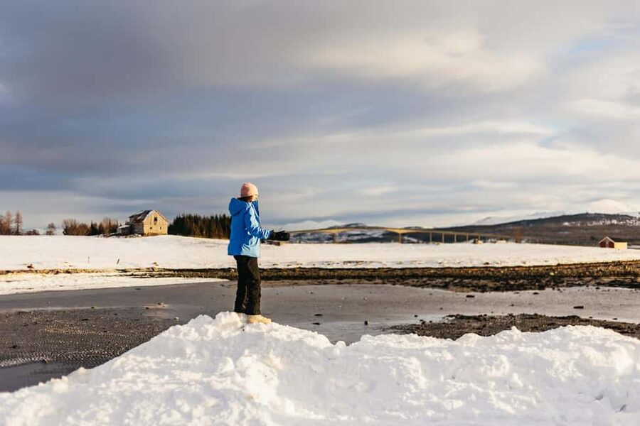 Tromsø: Arctic Landscape and Fjord Tour with Snacks - Photo Tips for Tromsø Fjords in Winter Light