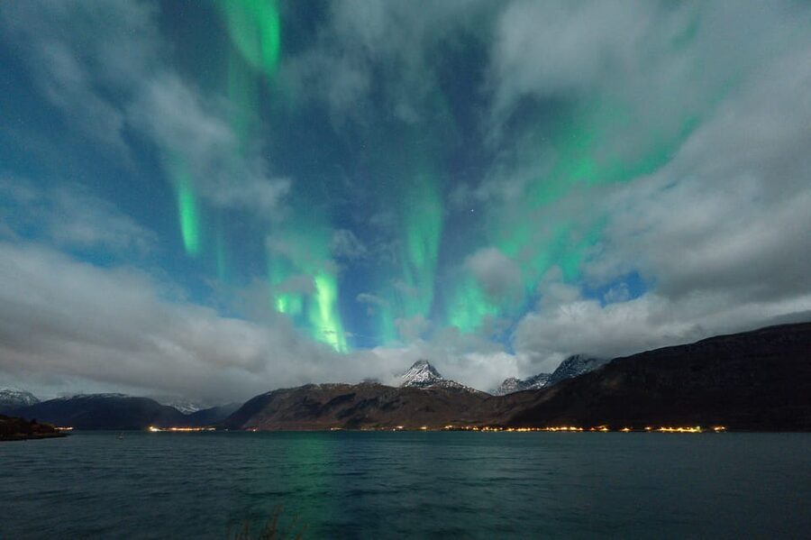 Tromsø: Aurora Borealis, Campfire, Hot Meal, Arctic Tour - Does the tour maximize your chances?