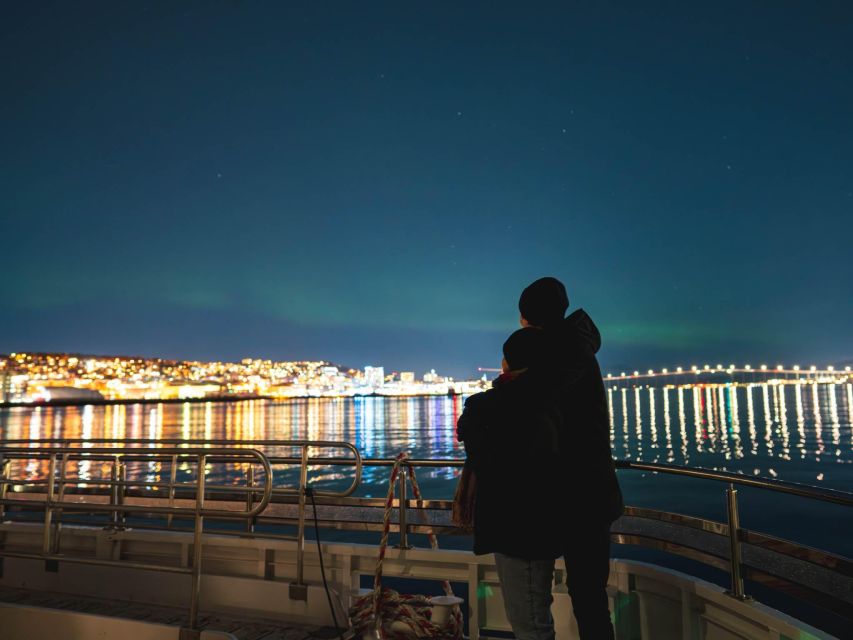 Tromsø: Aurora Dinner Cruise by Hybrid-Electric Catamaran - Dessert and aurora photo time: when the crew helps you actually see it