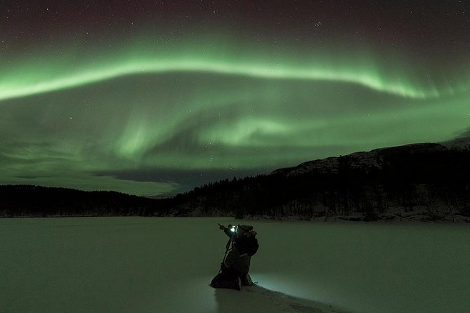 Tromso Aurora Hunt with Bonfire, Soup, Winter Gear & Transfers - How the Tromsø Aurora Hunt Actually Works in Real Winter