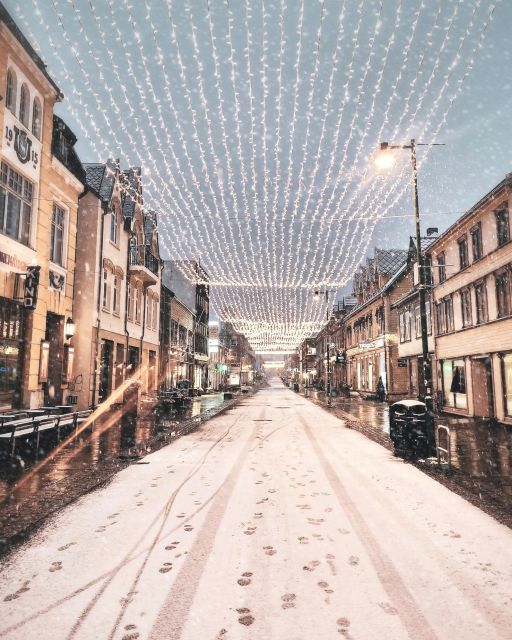 Tromsø: Capture the most Photogenic Spots with a Local - What to Bring (and Why It Matters in Tromsø)