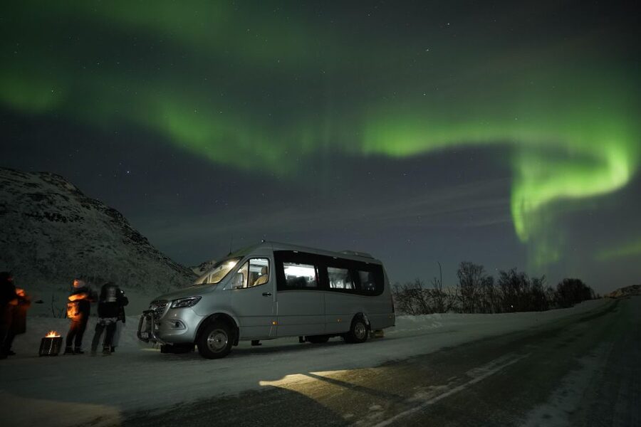 Tromsø: Chase Aurora in Minibus and Free Aurora Portrait - Meeting at Kirkegata 2 and Getting Ready Fast