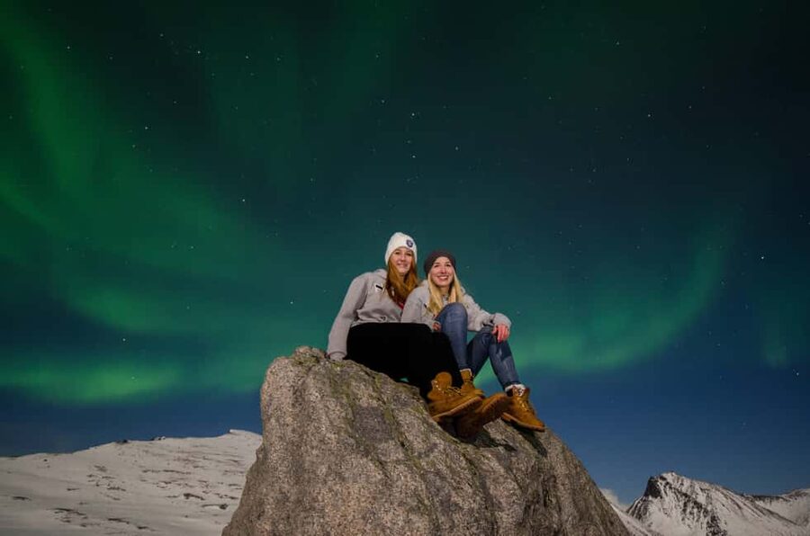 Tromsø: Exclusive Northern Lights Chase with Photos - Chasing the Aurora Like a Job: Unlimited Mileage, Up to 7 Hours
