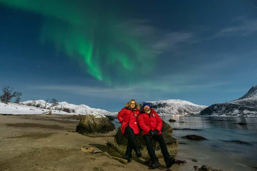 Tromsø: Exclusive Northern Lights Chase with Photos - Group Comfort and the Bus Ride Reality