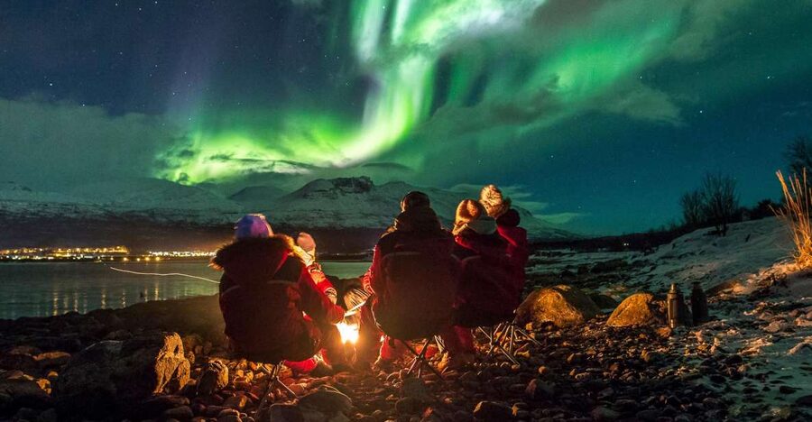 Tromsø: Expert Aurora Hunt - Thermal Gear, Food, Campfire - Key things to know before you go