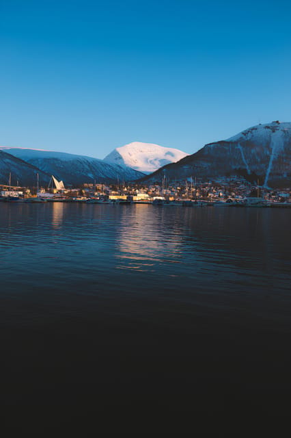 Tromso: Express Walk with a Local in 60 minutes - Why a 60-Minute Express Walk Works in Tromsø