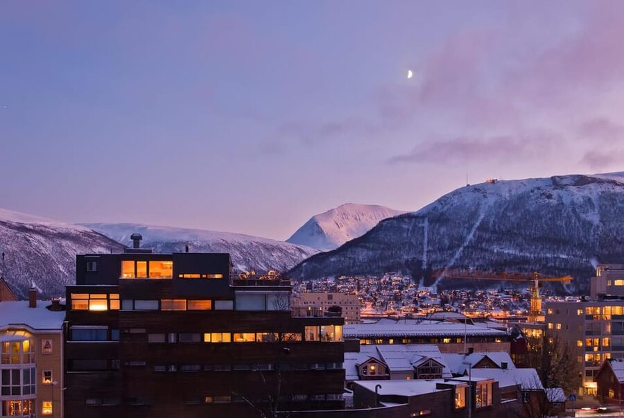 Tromso: Express Walk with a Local in 60 minutes - Food, Bars, and Local Lifestyle Tips You Can Use That Night