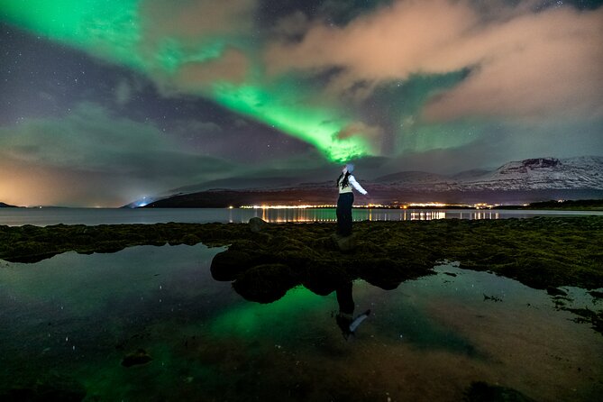 Tromsø Fjordland Aurora Chase Northern Lights by the Arctic Sea - The evening flow starts at 6:30 pm, and it moves like a hunt