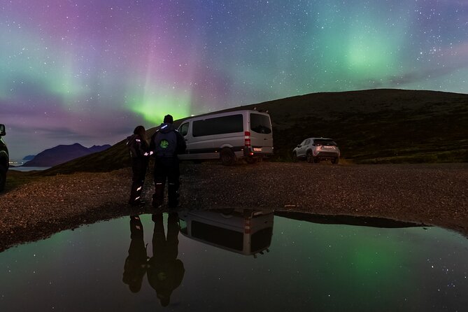Tromsø Fjordland Aurora Chase Northern Lights by the Arctic Sea - Small group comfort, and why max 8 people actually matters