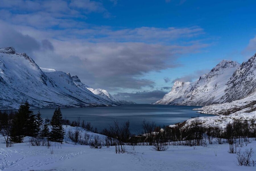 Tromsø: Fjords & Beaches Tour with campfire and Arctic food - Grøtfjord and Rekvikeidet: the fjord side trip that adds a second tone