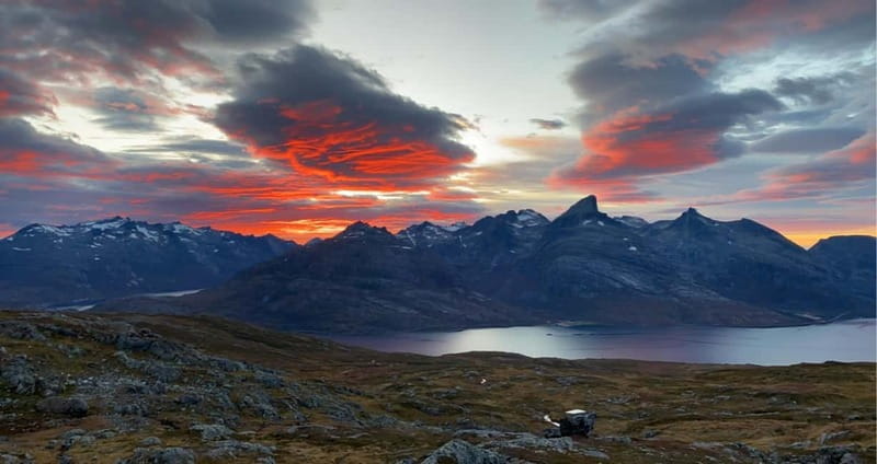 Tromsø: Guided Hiking Tour with Roundtrip Transfers - Photo-worthy panoramic stops, plus a snack break that actually helps