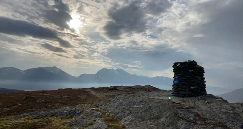 Tromsø: Guided Hiking Tour with Roundtrip Transfers - Who should book this Tromsø hiking tour