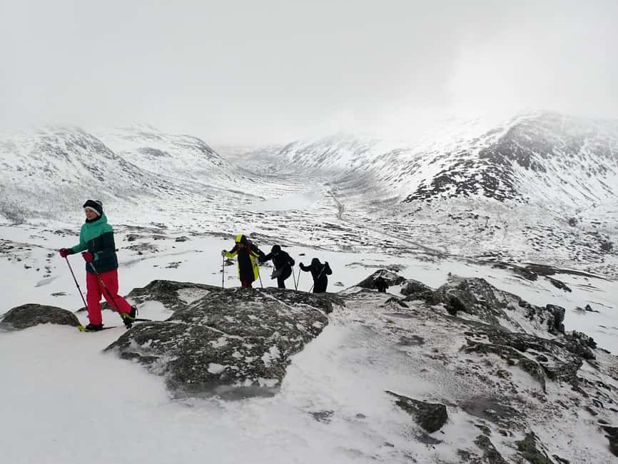 Tromsø: Guided snowshoe hill hike - Snowshoe Setup and First Steps: The Part That Makes You Safer and Faster