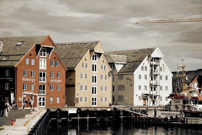 Tromsø Highlights & History Tour with E-Bike - Stop 5: Skansen, the oldest house and the customs station from 1789