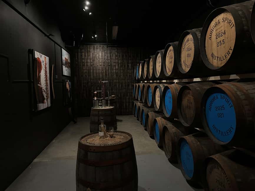 Tromsø: Local Whisky Tasting Experience - The clock: a 1 hour experience that packs a lot