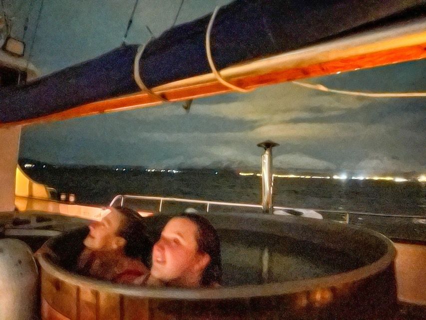Tromso: Luxury Northern Lights Cruise with Hot Tub & Dinner - Should you book this Tromsø northern lights cruise with hot tub?