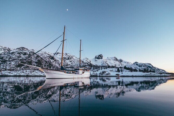 Tromso Luxury Sailing Yacht Polar Fjord Cruise with Lunch - What the small group size really gives you