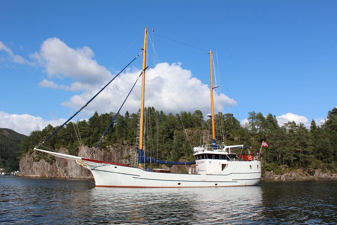 Tromsø Luxury Summer Fjord Cruise with Lunch - Key things I’d plan around