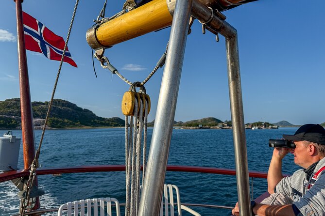 Tromsø Luxury Summer Fjord Cruise with Lunch - Hot tub yacht upgrade: how the private time really works