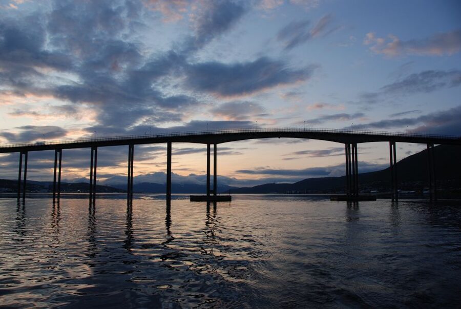 Tromsø: Midnight Sun Cruise in a Luxury Catamaran - Price and Value for a 3-Hour Tromsø Luxury Catamaran Cruise
