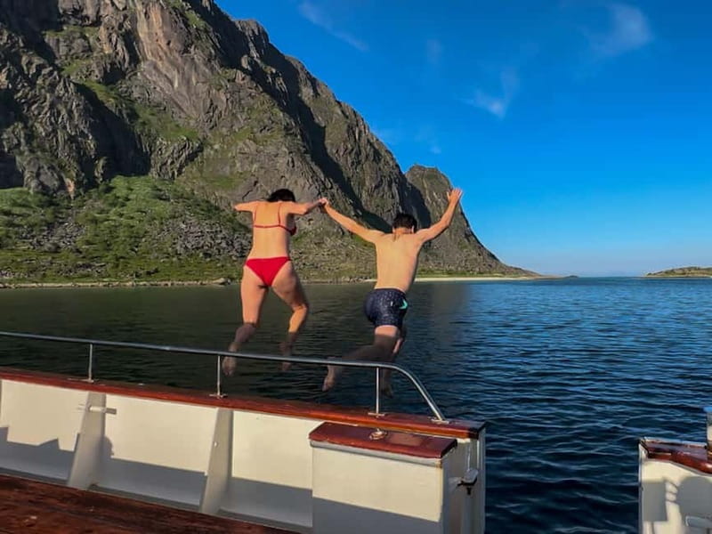 Tromsø: Midnight Sun Evening Cruise with Hot Tub - Midnight Sun at Sea From Tromsø: The Real Hook