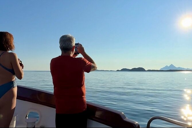 Tromsø Midnight Sun Evening Cruise with Hot Tub and Polar Plunge - Midnight Sun at Sea, Without the Chaos of a Big Tour