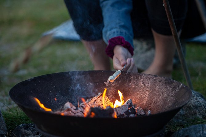 Tromsø: Midnight Sun with Campfire with Wandering Owl - Tromsø midnight sun campfire, what the 4 to 5 hours feels like