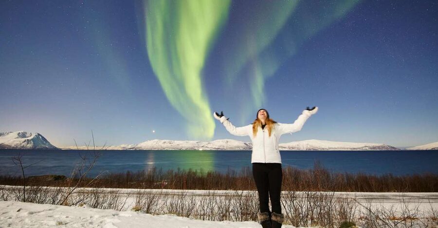 Tromso: Minivan Aurora Excursion with Pictures & Warm Suits - The briefing that saves your time when clouds win
