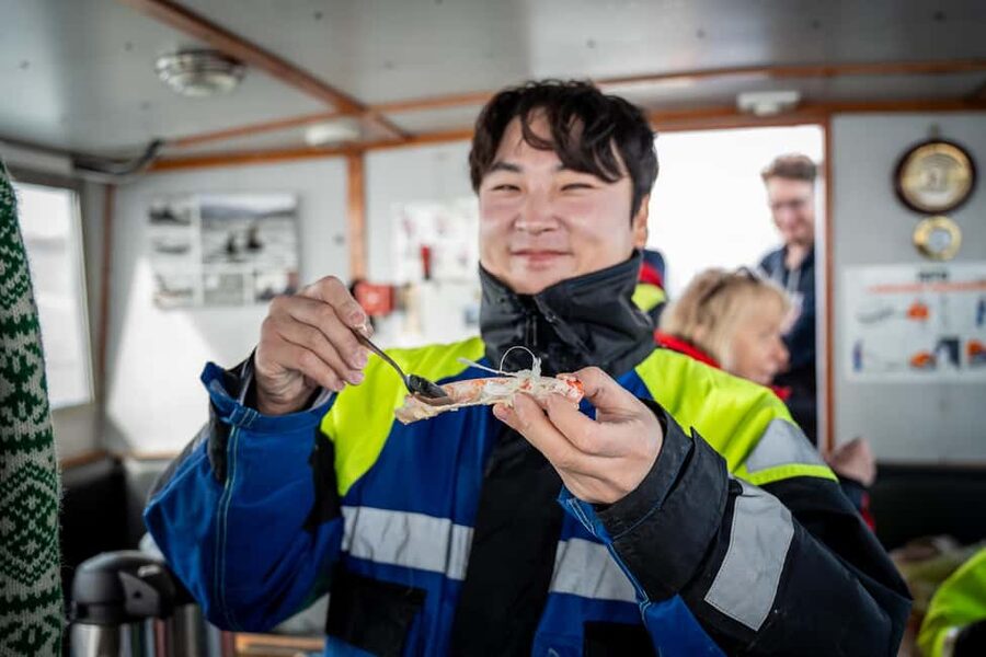 Tromsø: Nocturnal cod fishing with meal. - The Onboard Meal: Fresh Cod Soup That’s the Real Comfort
