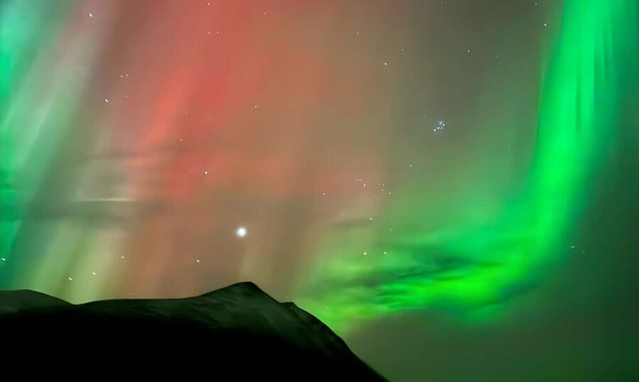 Tromsø: Northern Lights Bus Tour with Free Photography - Photographing the Northern Lights, Without Guessing