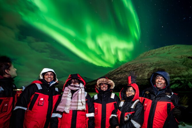 Tromsø: Northern Lights by Minibus - Free Photos and Warm Dinner - Aurora hunting means driving, repositioning, and staying patient
