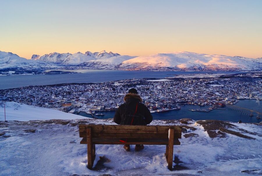 Tromso: Northern Lights Cable Car Excursion - Aurora Watching Outside the City Lights, Plus Tromsdalstinden