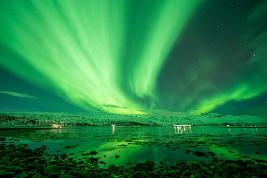Tromsø: Northern Lights Chase, Local Guide, Foods & Pictures - How the Northern Lights hunt works: science, tech, and chasing cloud breaks