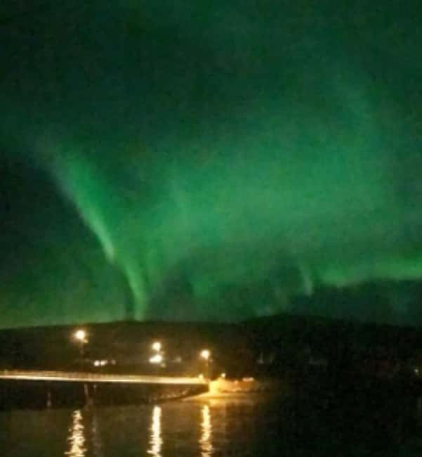 Tromsø: Northern Lights Chase — Small Group Experience - The Small-Group Advantage for Questions and Quiet Watching