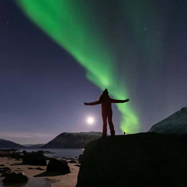 Tromsø: Northern Lights Chase with Photos and Guide - Who should book this tour, and who might not
