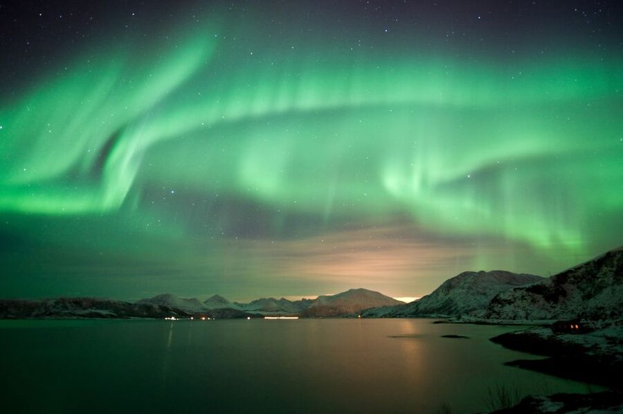 Tromsø: Northern Lights Cruise with 2nd Chance Guarantee - Photo tips that actually help on a moving catamaran