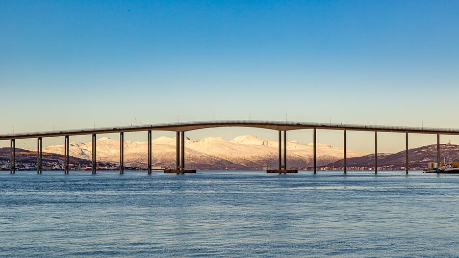 Tromsø: Northern Lights Dinner Cruise - Northern Lights viewing, plus the Polar Night option