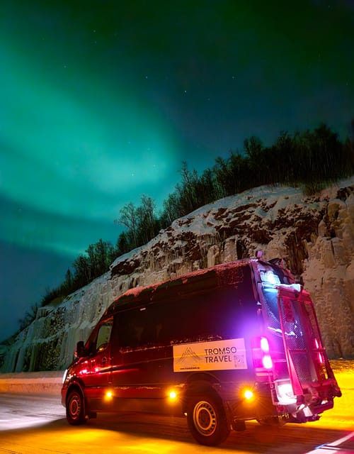 Tromsø: Northern Lights Hunt. Local Guide and Basecamp. - Gear, Clothing, and the One Rule for Enjoying Winter: Stay Warm