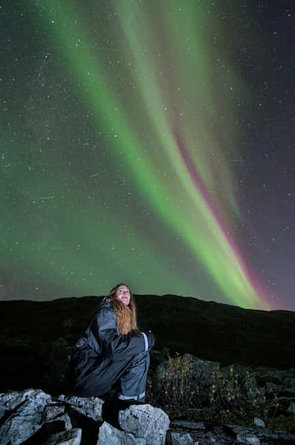 Tromsø: Northern Lights Hunt with a Professional Photographer in Italian - Bonfire dinner: homemade soup, cookies, and hot chocolate (yes, it matters)
