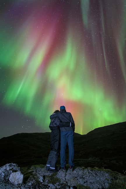 Tromsø: Northern Lights Hunt with a Professional Photographer in Spanish - What to pack for minus-30 nights (and what the tour provides)