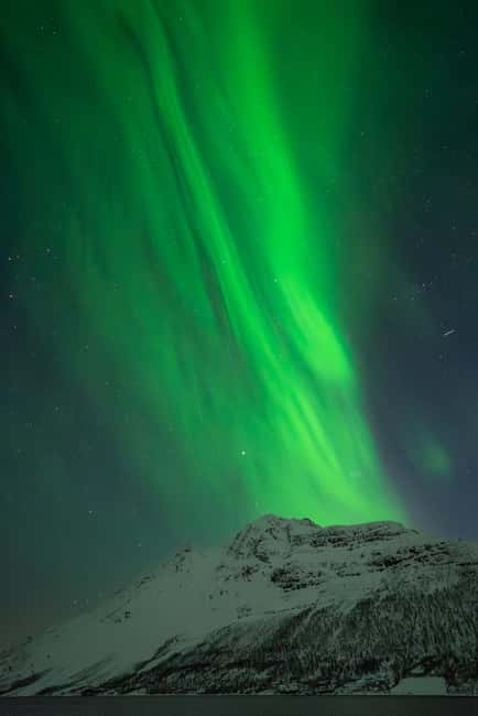 Tromsø: Northern Lights in a Minivan with Free Photos and a Hot Meal - Setting Off From Tromsø, With a Real Pickup Plan