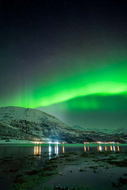 Tromsø: Northern Lights in a Minivan with Free Photos and a Hot Meal - The Heated Minivan Ride, and Why It Actually Changes the Experience