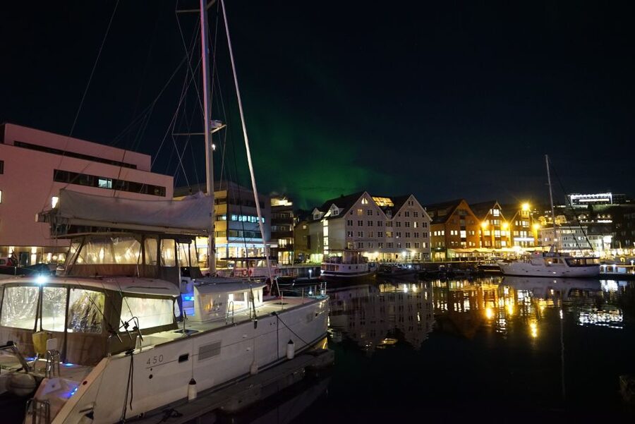 Tromsø: Northern Lights Luxury Catamaran Cruise - Boarding day: warmth first on the Panorama Saloon and daybeds