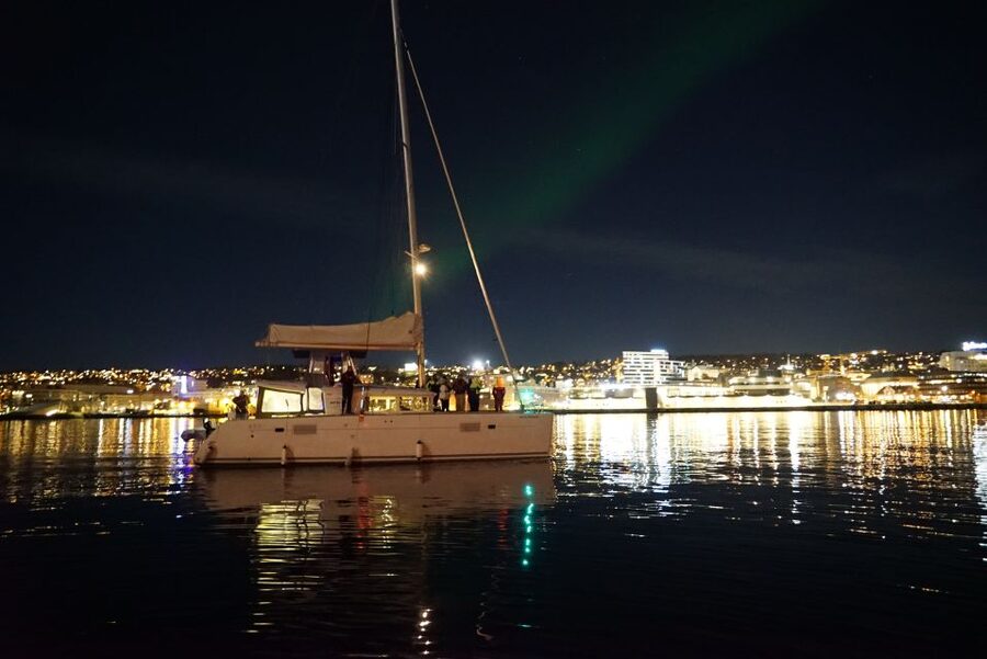 Tromsø: Northern Lights Luxury Catamaran Cruise - The Northern Lights viewing, and how the crew reacts to conditions