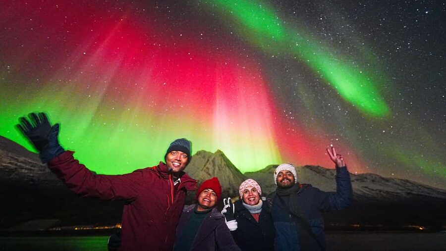 Tromsø: Northern Lights Pioneer Tour with Photos Included - The Human Touch: Stories, Pace, and Stops That Feel Thoughtful